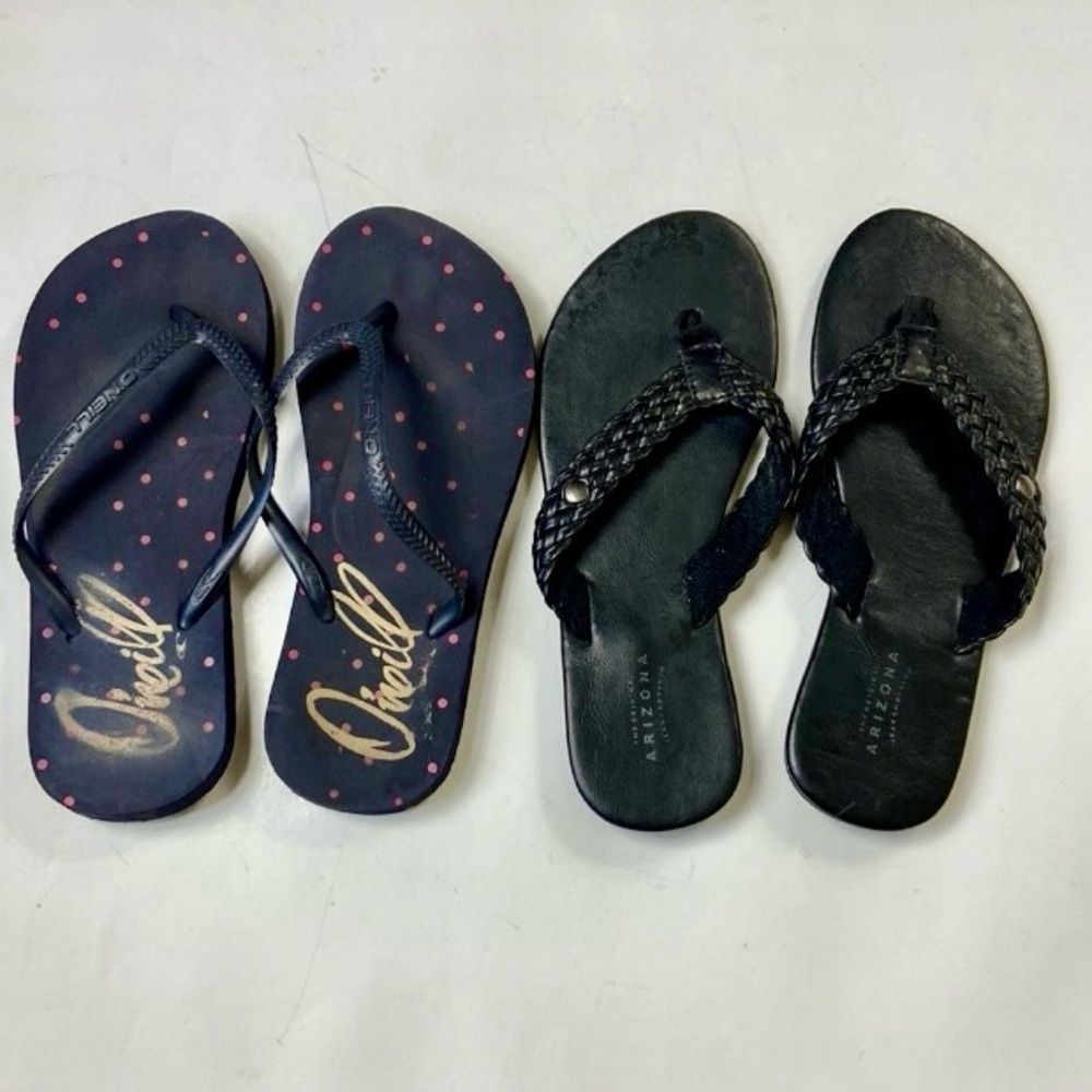 By Two Pairs Women Sandals Arizona & O’neill Size 7/ 6